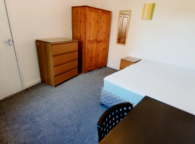 261 Sir Henry  Parkes Road 4