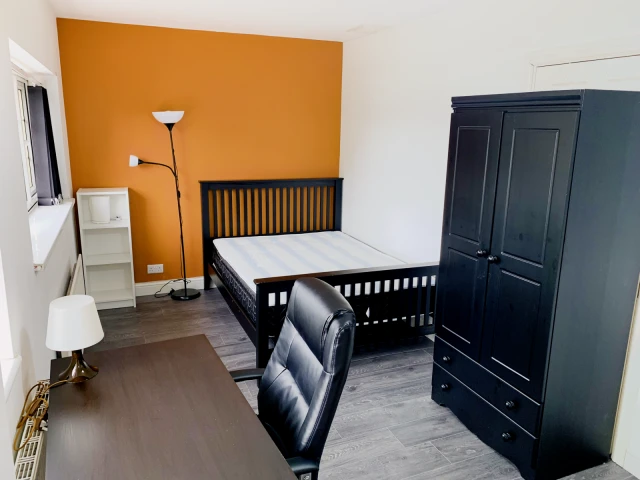 236 Sir Henry Parkes Road 4