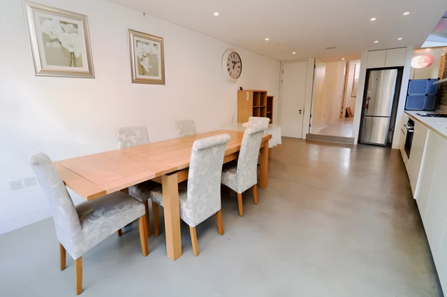 Elmwood Road 26364# 1