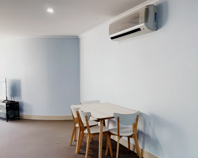77 Northbourne Ave 3