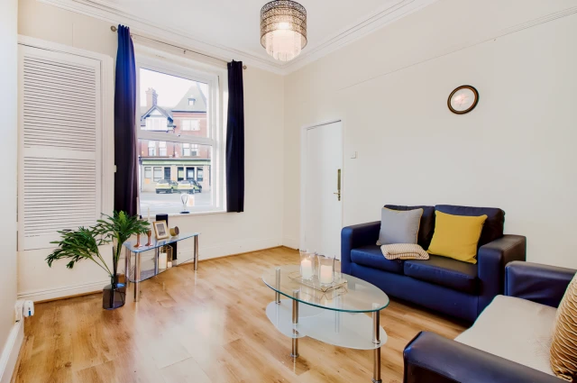 Victoria Road 26596# 1