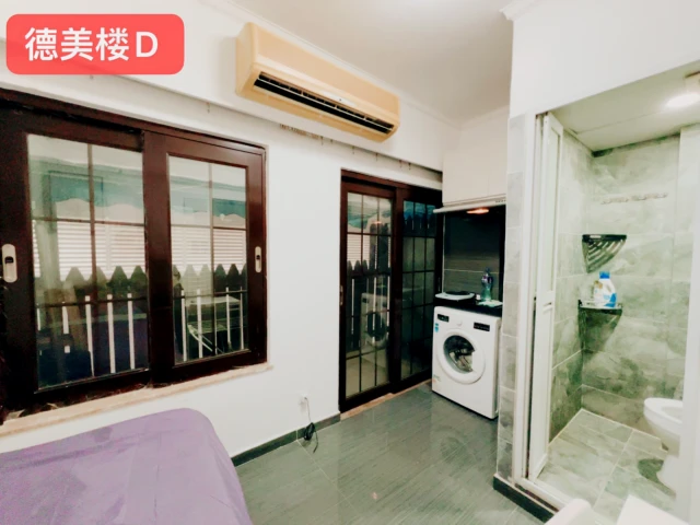 Sai Ying Pun | De Mei Building Apartment 4