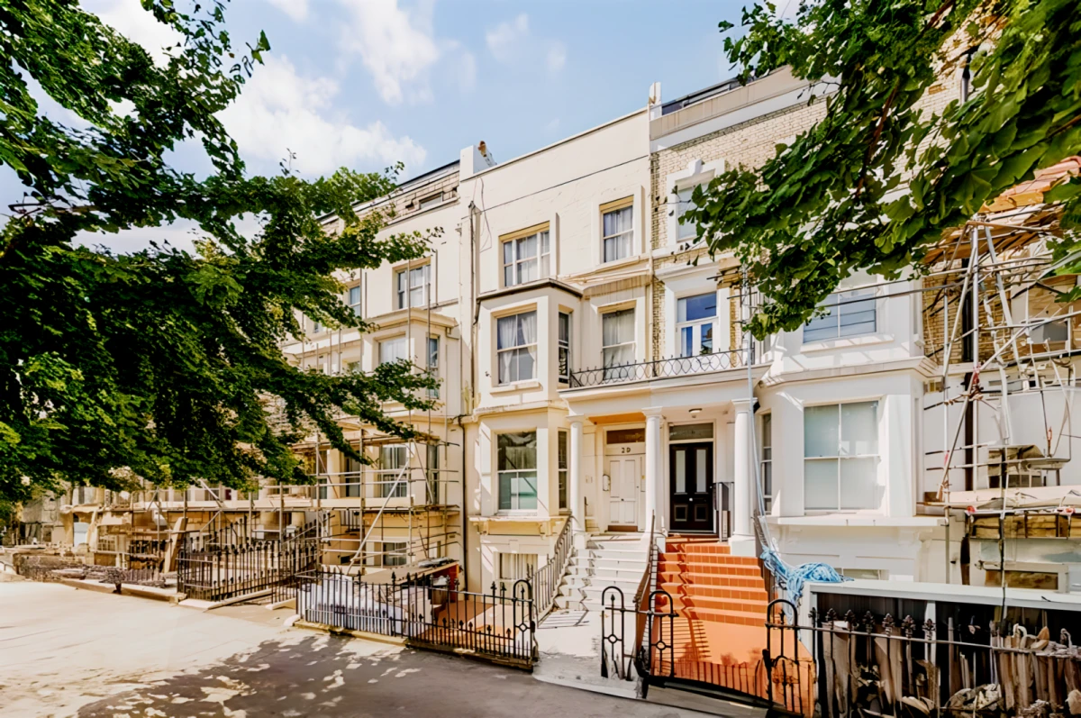 West Cromwell Road 26937# 0