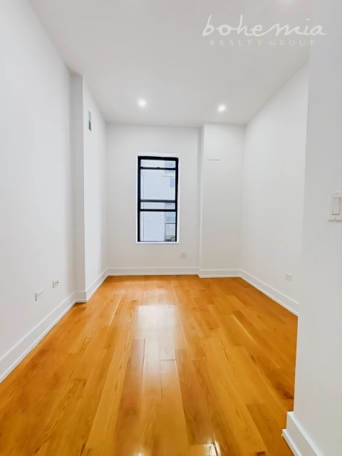 3820 Broadway 1