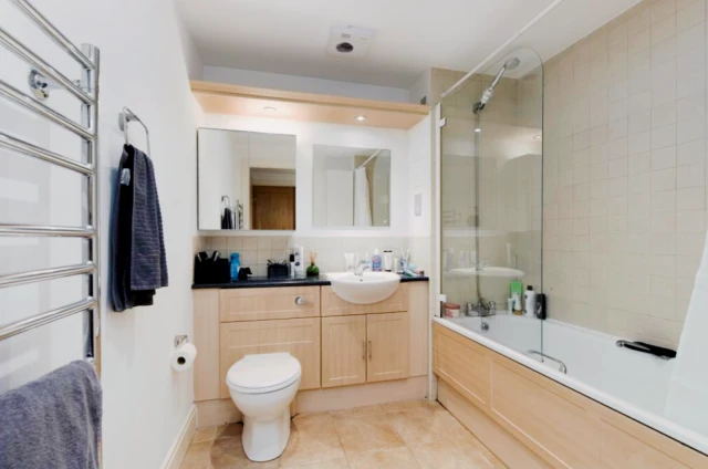 LH-Regency Apartments 3