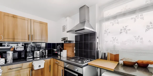 LH-Shaftesbury Court 3