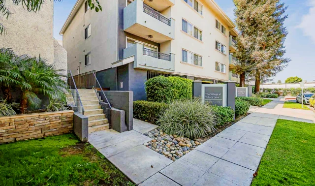 The Village at Toluca Lake 3