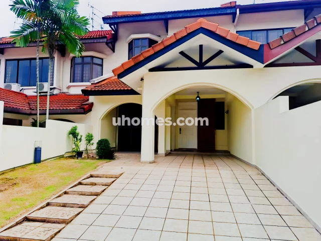 10 Springwood Ave 2