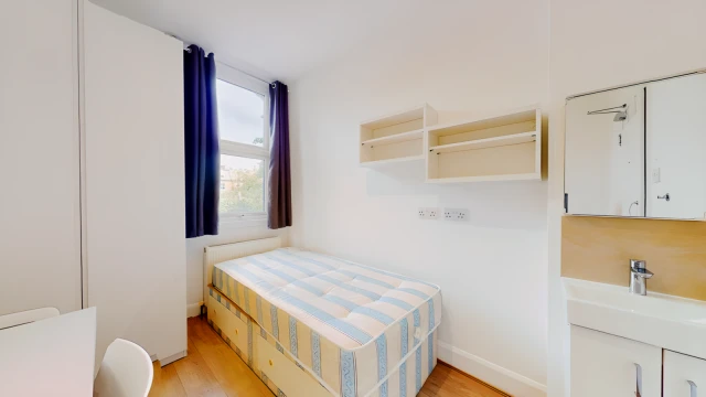 Talgarth Road 27355# 1