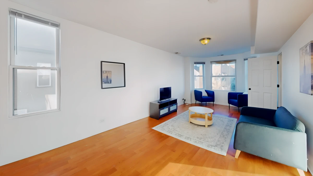 1841 North Mozart Street - Chicago student accommodation