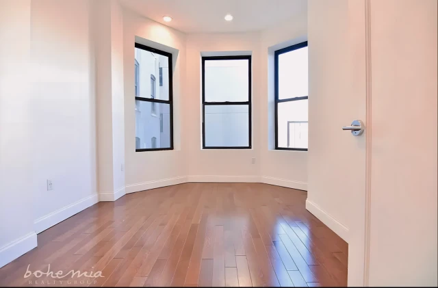 2064 5th Ave 1