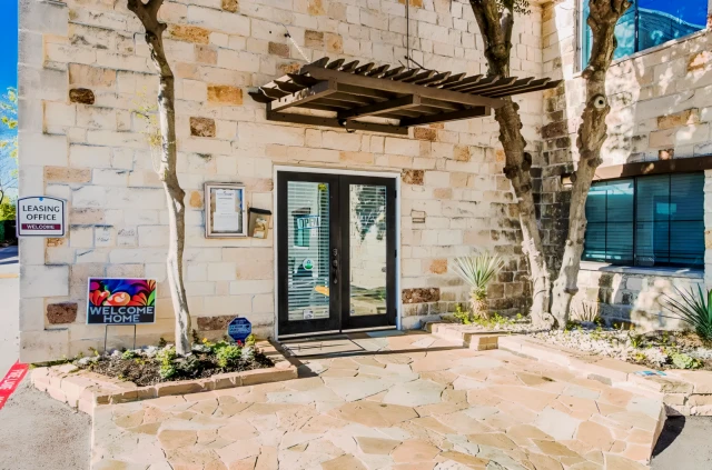 LaVita on Lovers Lane 4