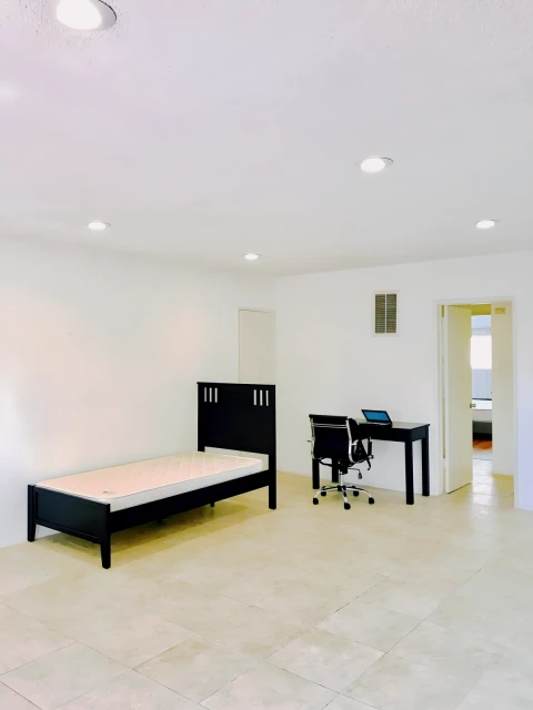 2300 Oak Street #1 3