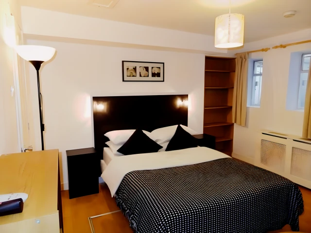Mabledon Place 28145# 1