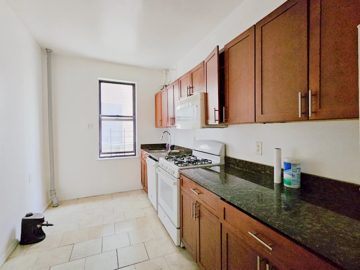 850 West 176th Street - ที่พักนักศึกษาในนิวยอร์ก - 3 Beds 1 Baths