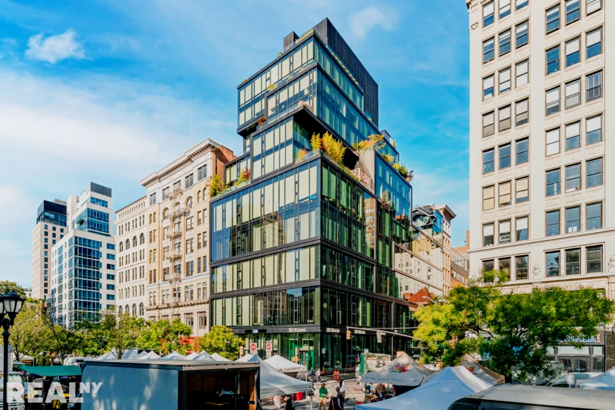 15 Union Square West - New York student accommodation