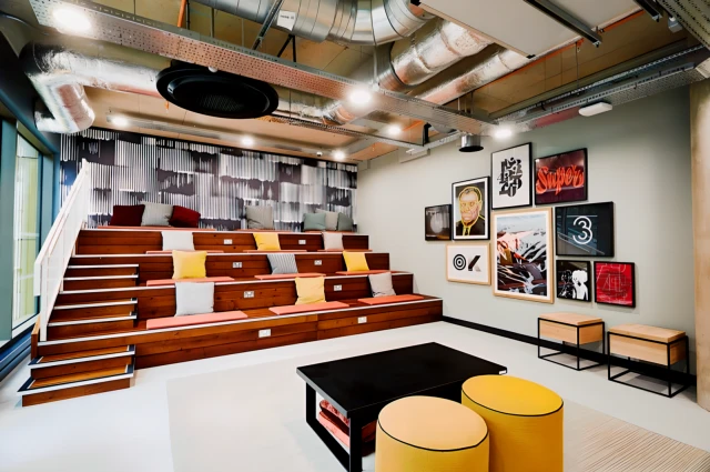 Cross Belgrave Street 28843# 4