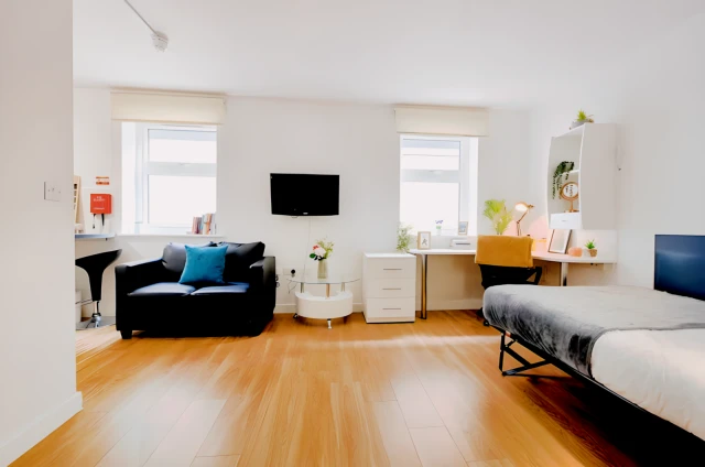 uhomes.com | Student Accommodation, Housing, Flats, Apartments for Rent