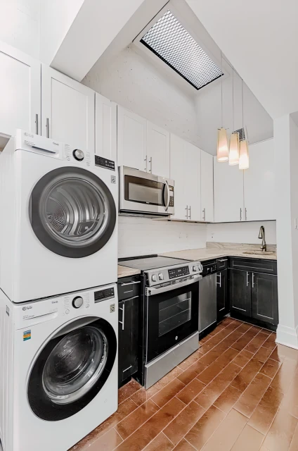 404 West 22nd Street 3