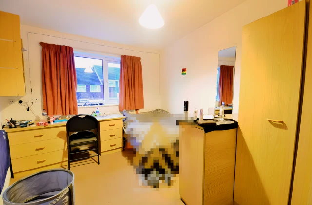 Entire Place·4B2B···Flat3, Stephens Court, Selly Oak 3