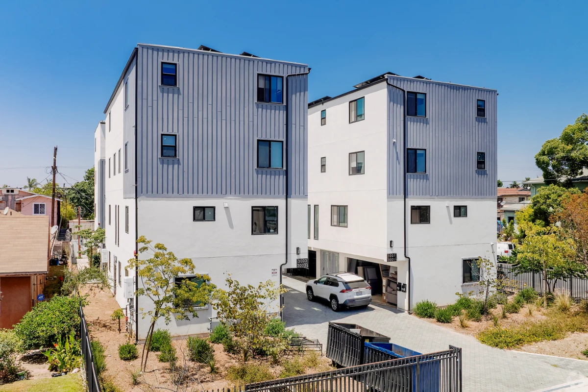 3003 1/2 Van Buren Pl 0