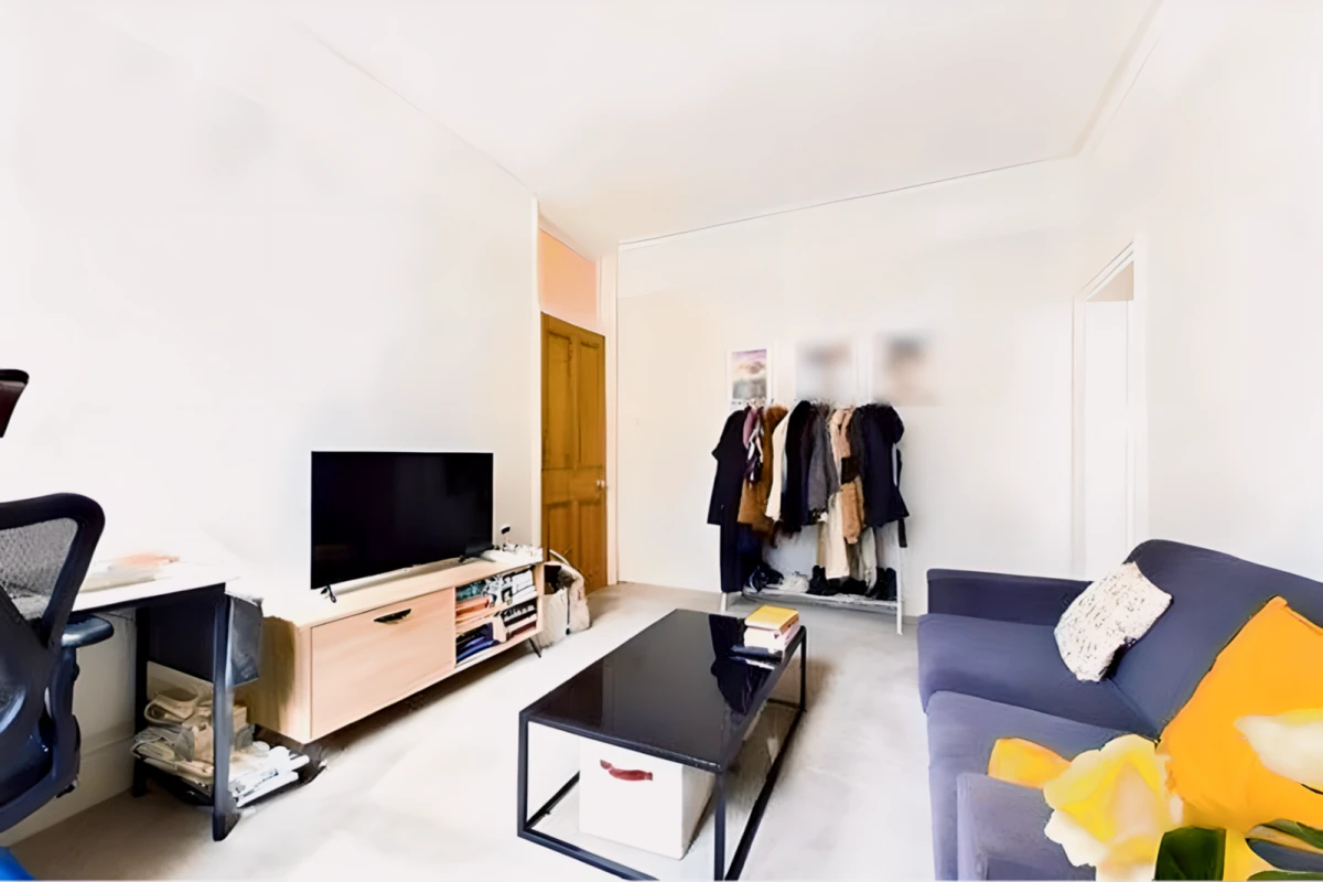 LH-Charing Cross Road 0