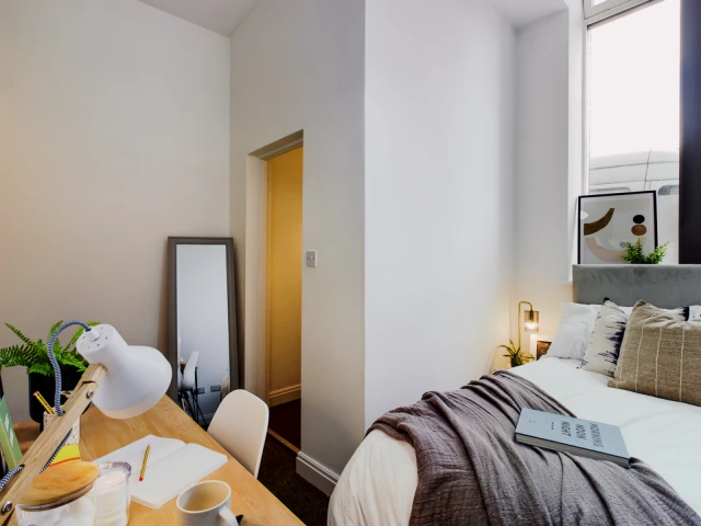 213 Smithdown Road - Liverpool student accommodation - 8 Bedroom House