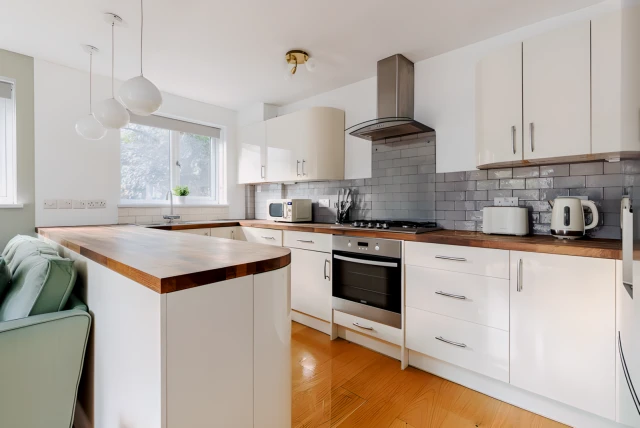 Allendale Close 29400# 4