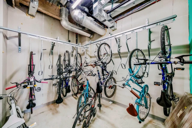 3939 Chestnut Street 1