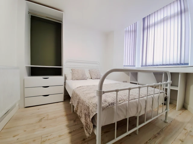 103 Cranborne Road 4