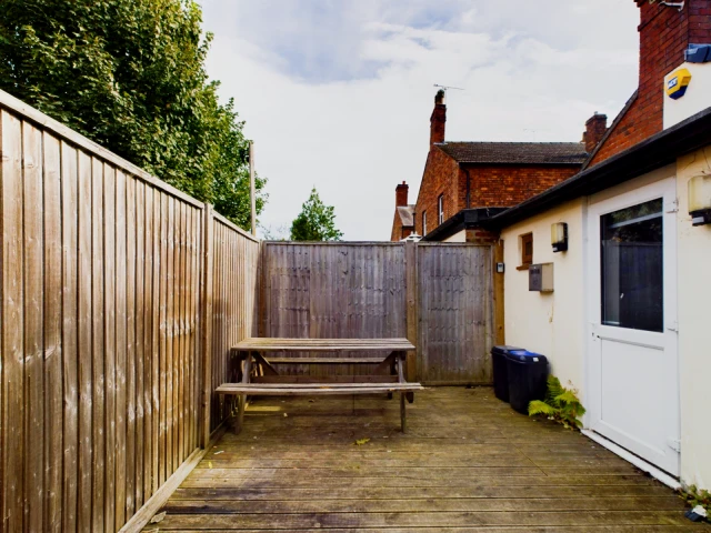 258 West Parade 4