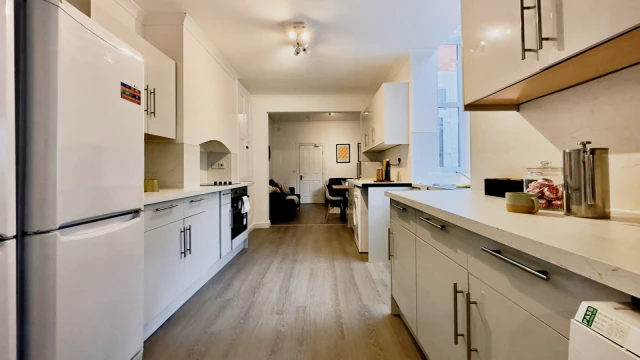 214 West Parade - ที่พักนักศึกษาในลินคอล์น - 6 Bedroom House