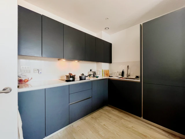 LH-Hartlingtons Court 3