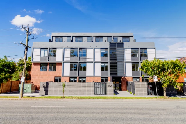 965 Dandenong Road 1