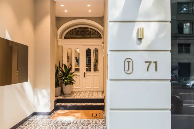 THE JENSEN POTTS POINT 0