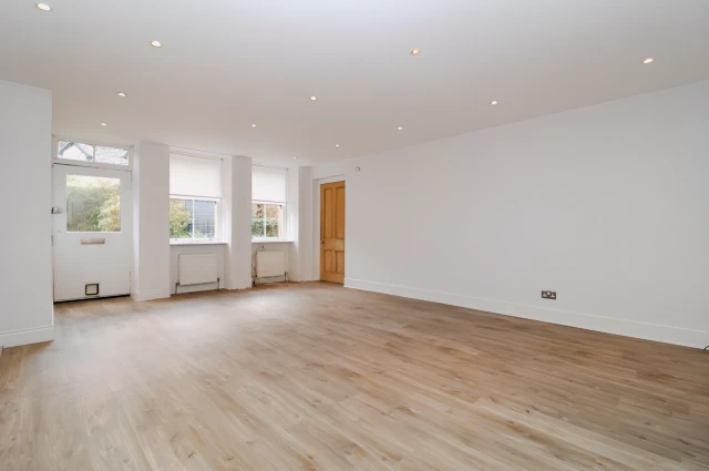 Grosvenor Crescent Lane, Dowanhill G12 9AB 2