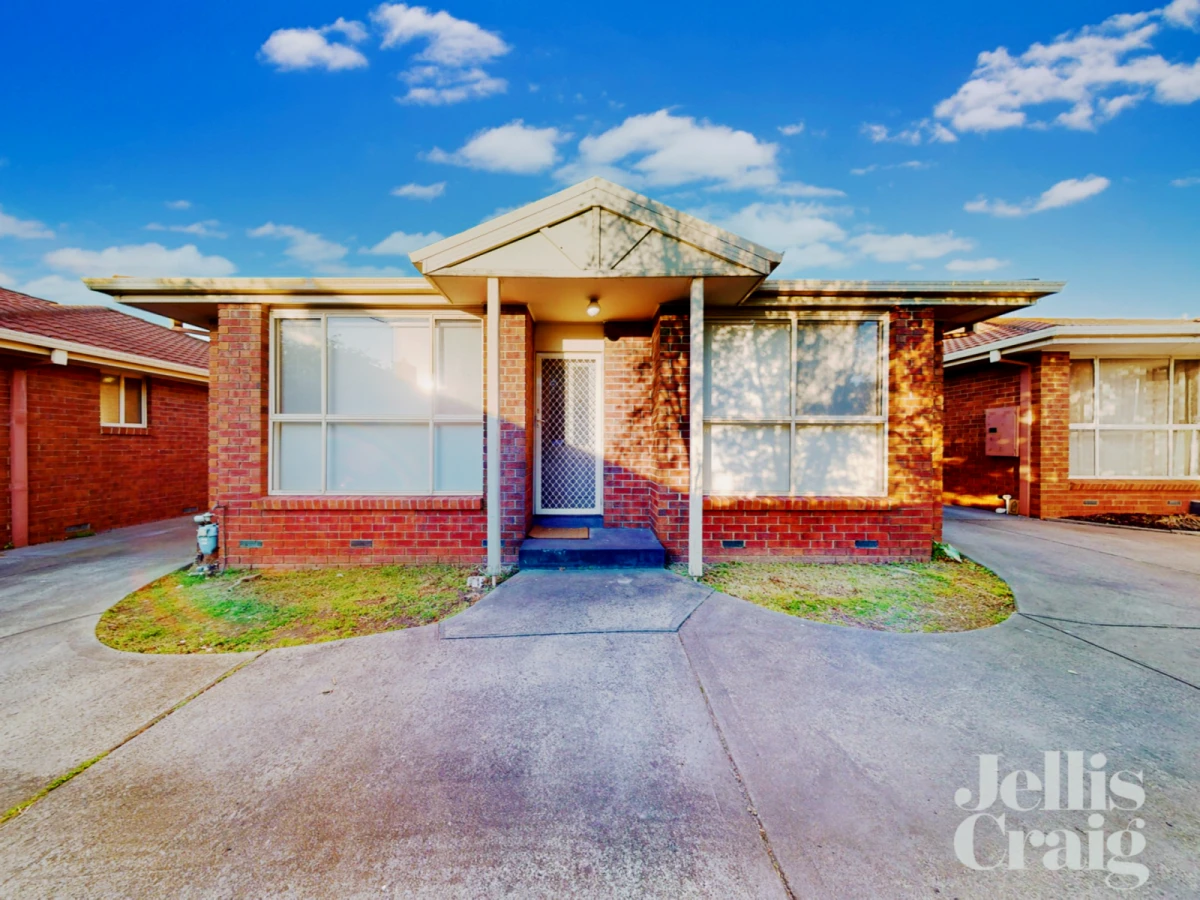 2/32 Adrian Street, Bentleigh East 0