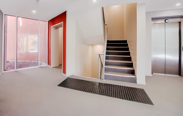 903 Dandenong Road 4