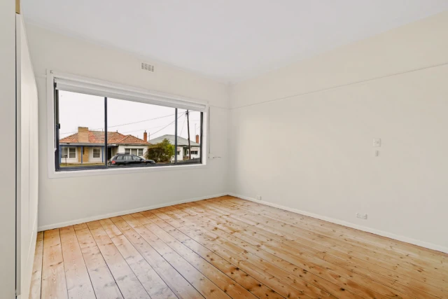 21 Grammar Street, Wendouree 4