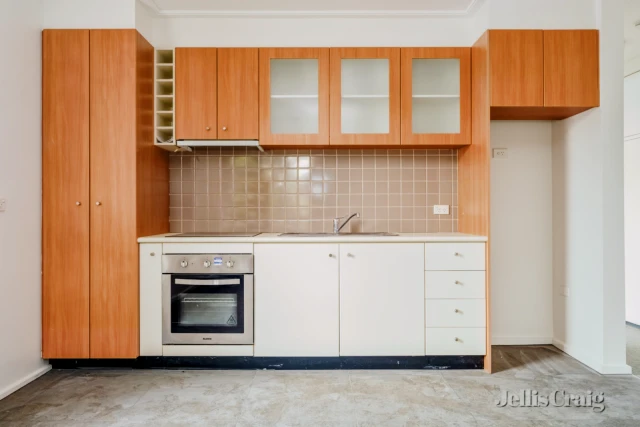 8/15 St Bernards Road, Alphington 1