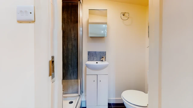 Chatsworth Road 12865# 2