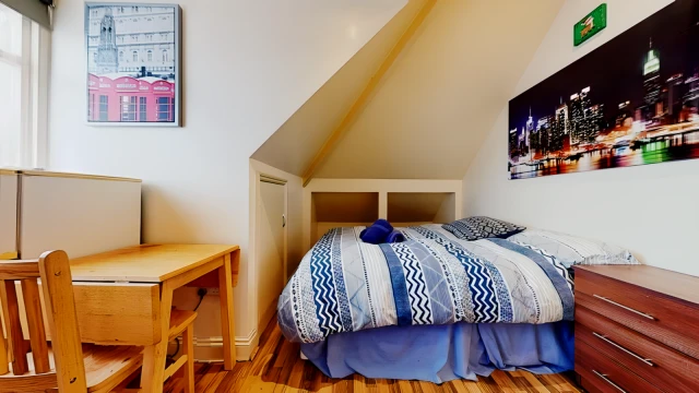 Chatsworth Road 12883# 4