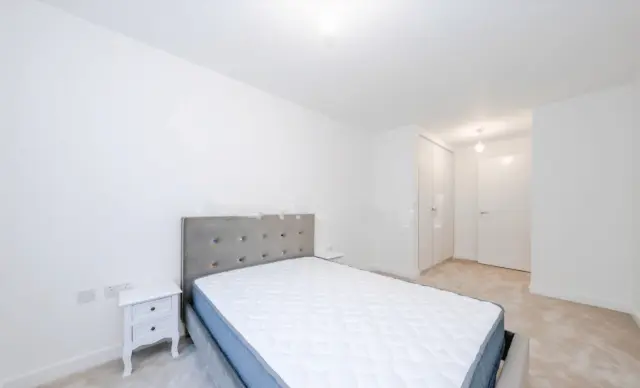 Flat 2 Fermont House, 15 Beaufort Square, London, NW9 4FF 4