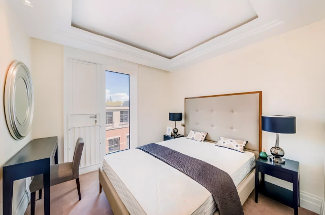 Wren House, 190 Strand, WC2R 4