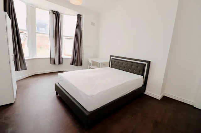 apartment in Brixton 4