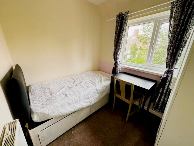 Entire Place·4B2B···Anslow Avenue 4