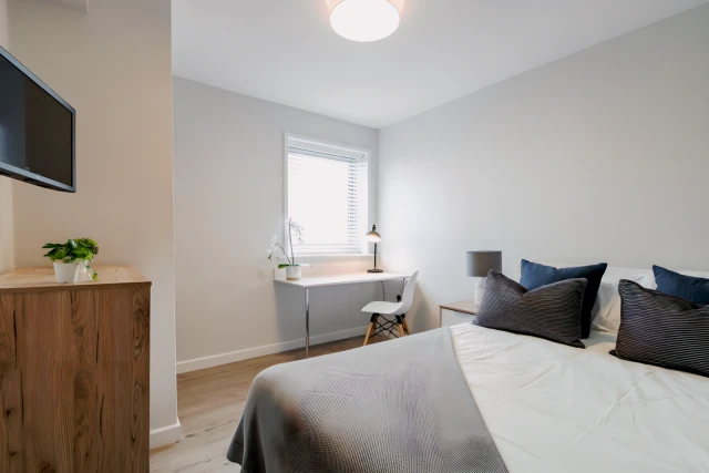 Flat 7 The Square, 1 Falconar Street 2