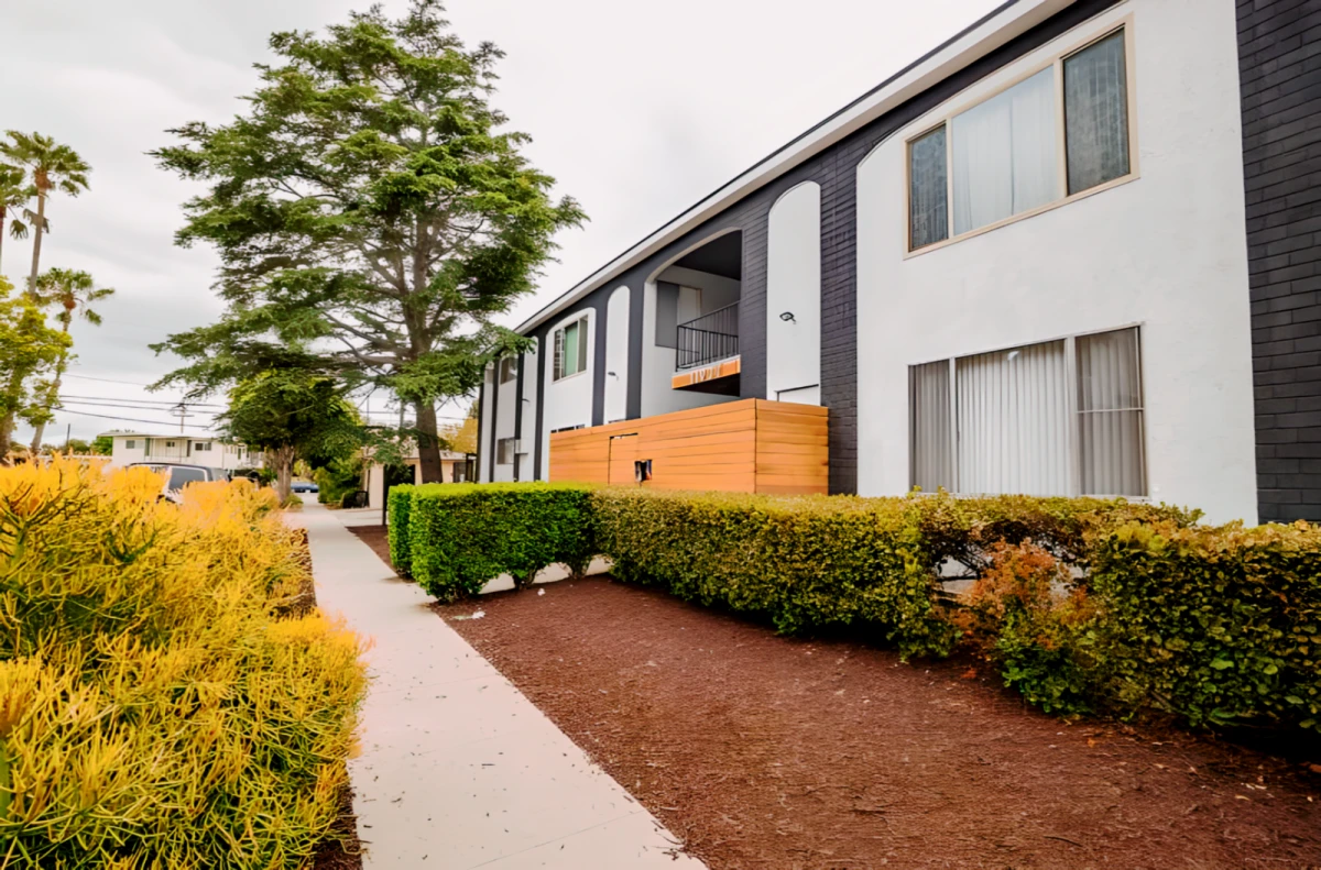 11937 Avon Way(BG) 0