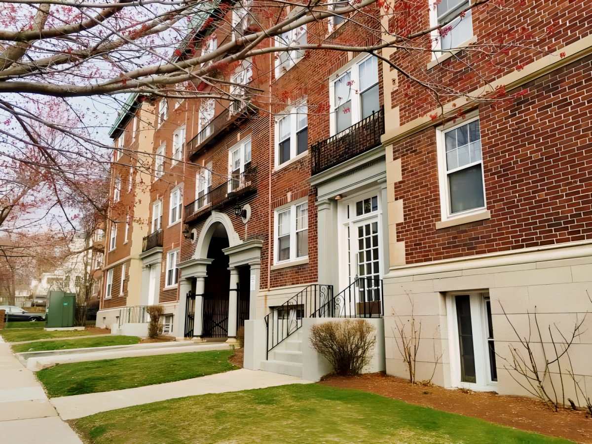 155-163 Summer St 0