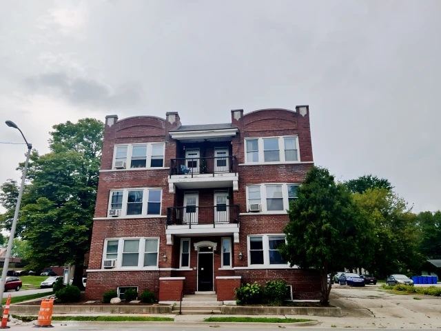 501 N. Randolph St 3